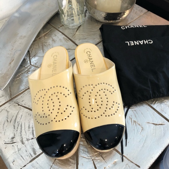 Chanel Sandals - Picture 2 of 8